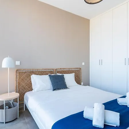 Blu Horizon - Stylish Living With Pool & Balconies In Protaras פאראלימני