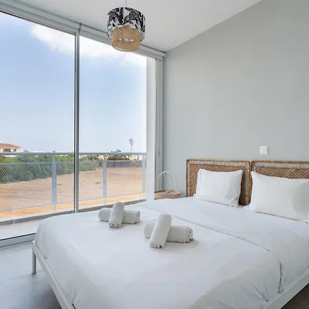 Blu Horizon - Stylish Living With Pool & Balconies In Protaras *