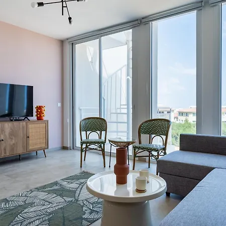 דירה Blu Horizon - Stylish Living With Pool & Balconies In Protaras פאראלימני