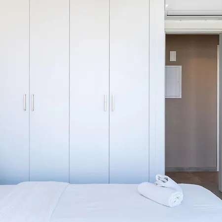 Blu Horizon - Stylish Living With Pool & Balconies In Protaras * פאראלימני