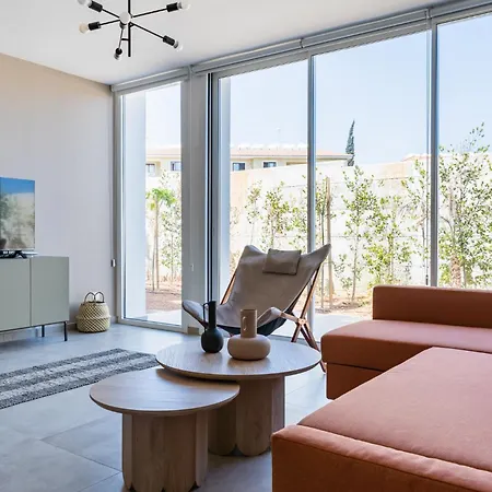 Blu Horizon - Stylish Living With Pool & Balconies In Protaras פאראלימני
