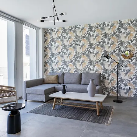 Blu Horizon - Stylish Living With Pool & Balconies In Protaras דירה פאראלימני