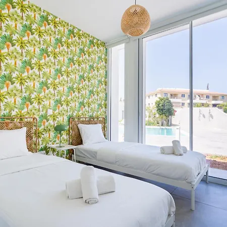 Blu Horizon - Stylish Living With Pool & Balconies In Protaras פאראלימני