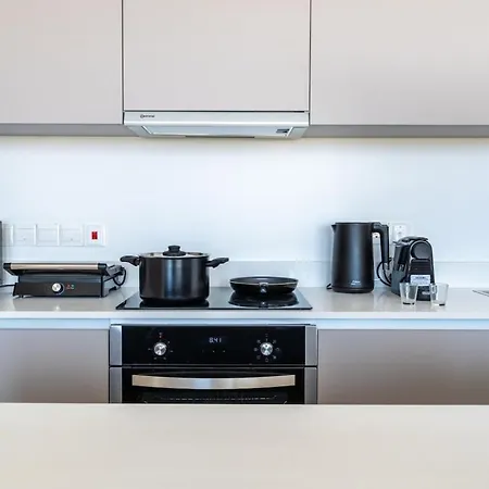 Blu Horizon - Stylish Living With Pool & Balconies In Protaras