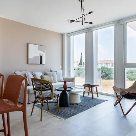 Blu Horizon - Stylish Living With Pool & Balconies In Protaras *