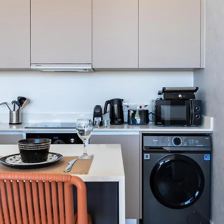 Blu Horizon - Stylish Living With Pool & Balconies In Protaras