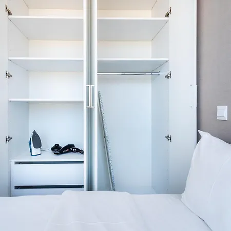 Blu Horizon - Stylish Living With Pool & Balconies In Protaras Apartment