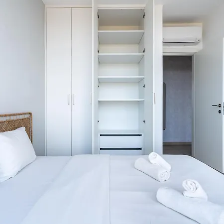 Blu Horizon - Stylish Living With Pool & Balconies In Protaras *