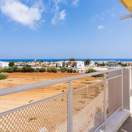 Blu Horizon - Stylish Living With Pool & Balconies In Protaras Paralimni