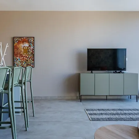 Blu Horizon - Stylish Living With Pool & Balconies In Protaras * Paralimni
