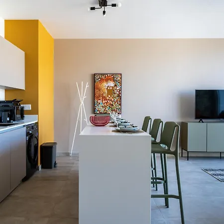 Blu Horizon - Stylish Living With Pool & Balconies In Protaras Paralimni