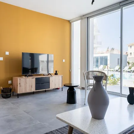 Apartment Blu Horizon - Stylish Living With Pool & Balconies In Protaras