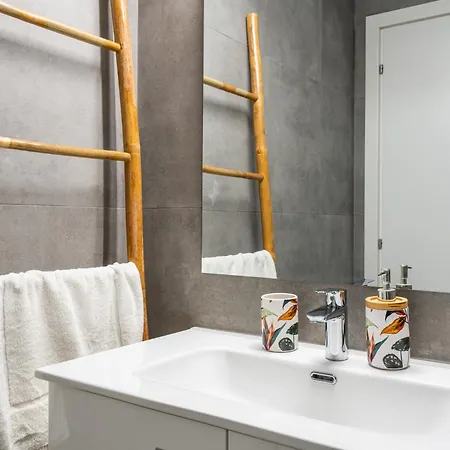 Apartment Blu Horizon - Stylish Living With Pool & Balconies In Protaras