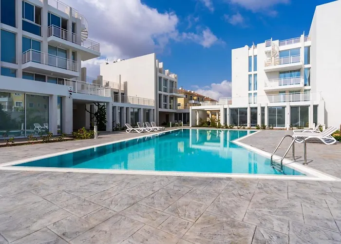 Blu Horizon - Stylish Living With Pool & Balconies In Protaras Apartmán *