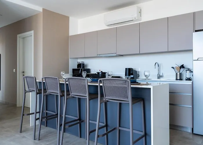 Blu Horizon - Stylish Living With Pool & Balconies In Protaras *