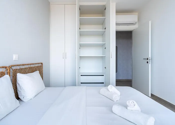 Blu Horizon - Stylish Living With Pool & Balconies In Protaras *