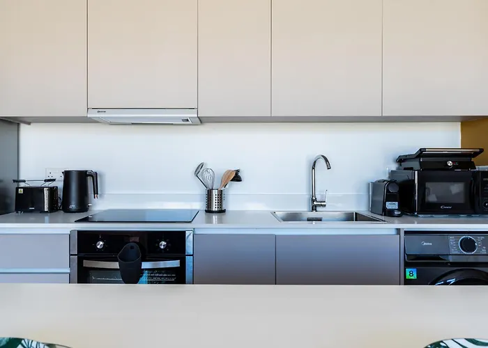 Blu Horizon - Stylish Living With Pool & Balconies In Protaras Apartmán Paralimni