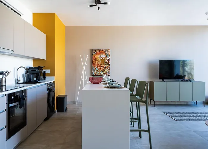 Blu Horizon - Stylish Living With Pool & Balconies In Protaras Paralimni