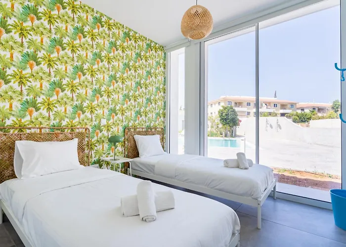 Blu Horizon - Stylish Living With Pool & Balconies In Protaras Paralimni